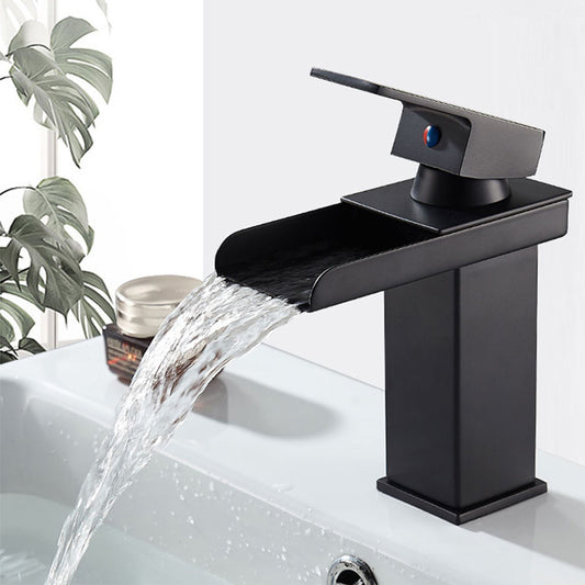 Rubinet Banjo Premium me Dizajn “Waterfall Outlet”